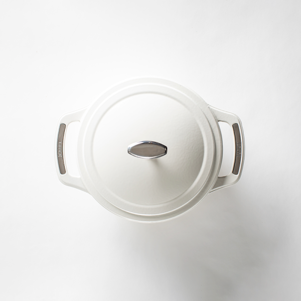 USA Enamel Cast Iron Dutch Oven