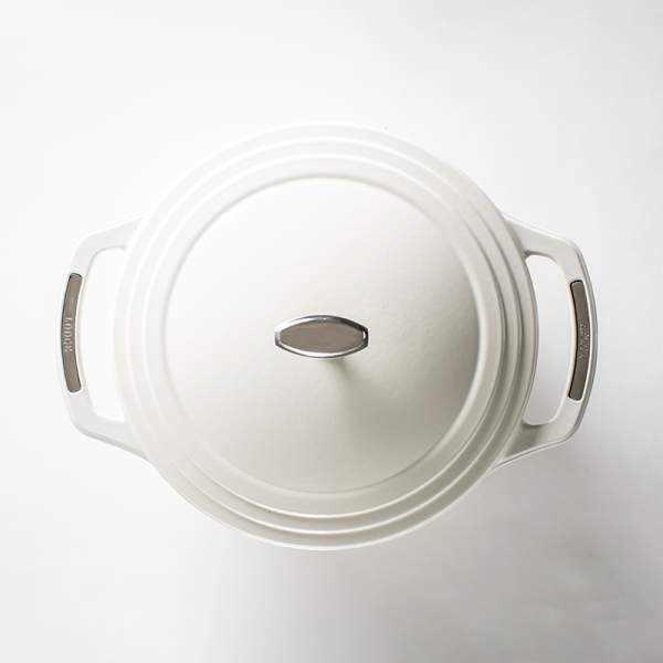 USA Enamel Cast Iron Dutch Oven