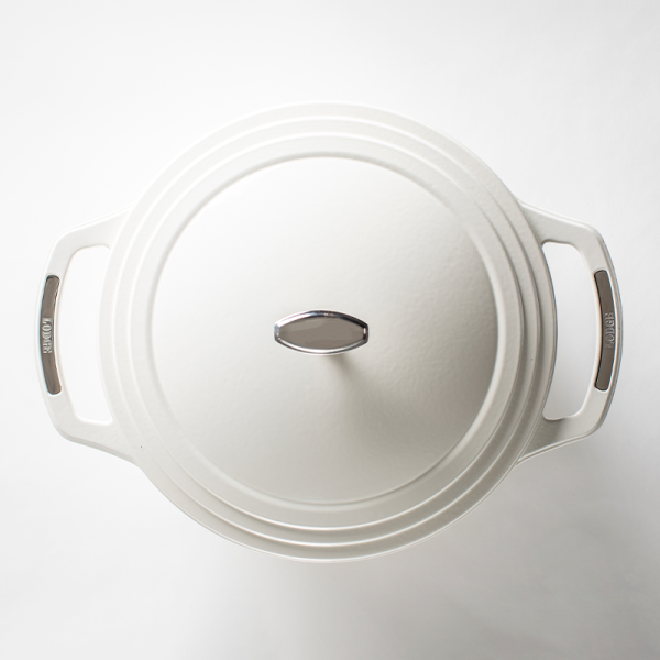 USA Enamel Cast Iron Dutch Oven