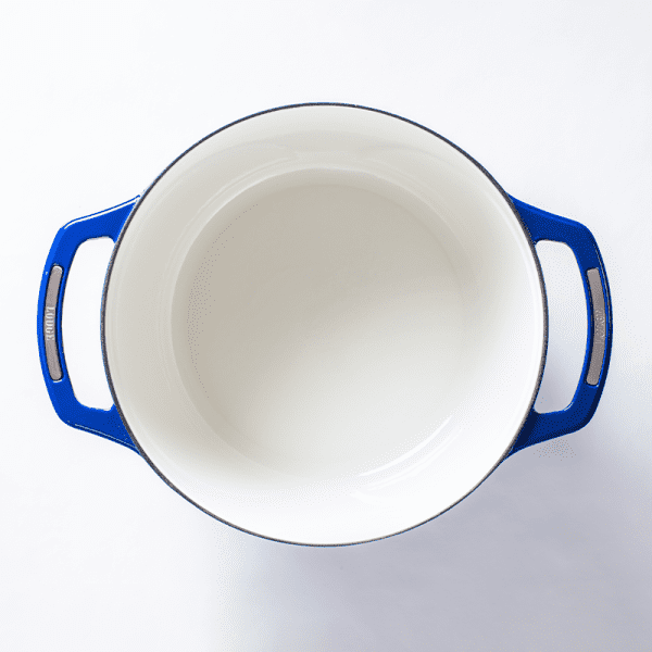USA Enamel Cast Iron Dutch Oven