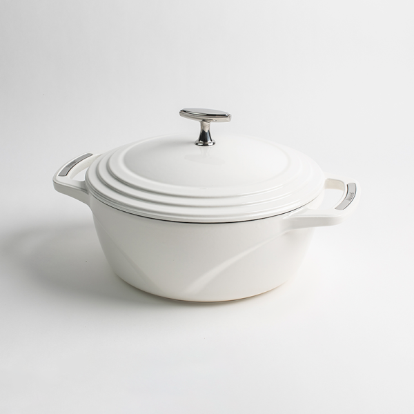 USA Enamel Cast Iron Dutch Oven
