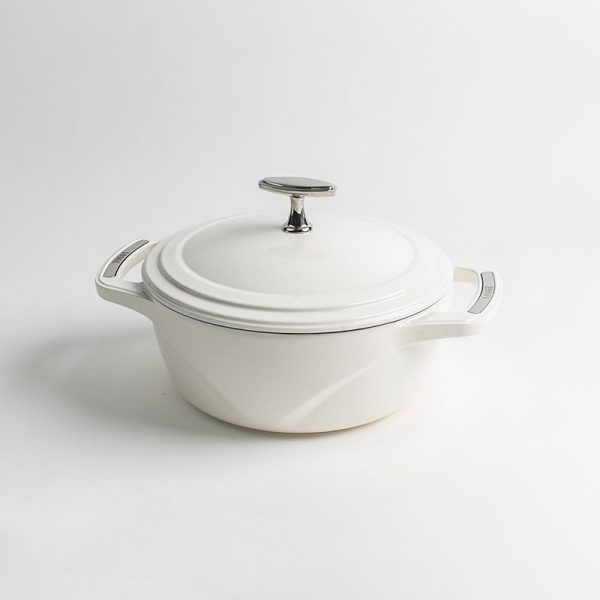 USA Enamel Cast Iron Dutch Oven