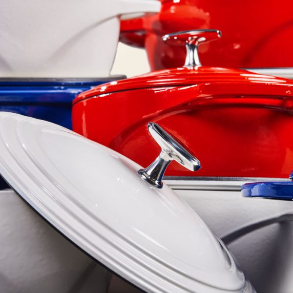 USA Enamel Cast Iron Dutch Oven