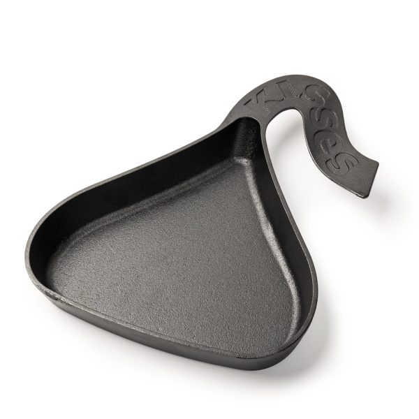 HERSHEY'S KISSES Seasoned Cast Iron KISSES Skillet