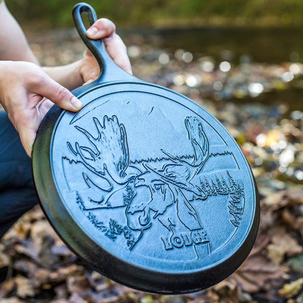 Wildlife Series 10.5 Inch Cast Iron Moose Griddle
