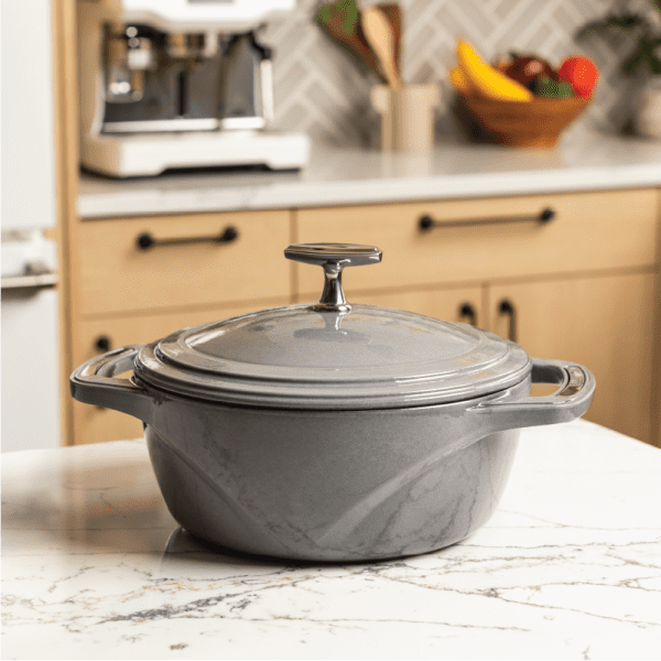 USA Enamel Cast Iron Dutch Oven