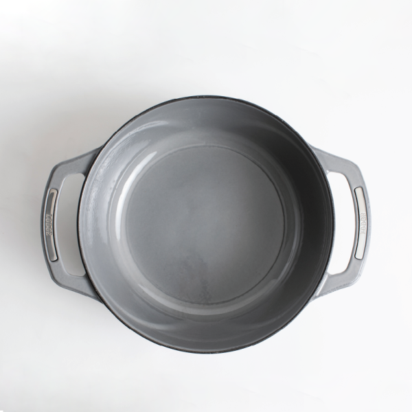 USA Enamel Cast Iron Dutch Oven