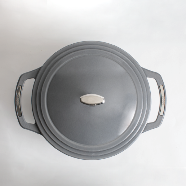 USA Enamel Cast Iron Dutch Oven