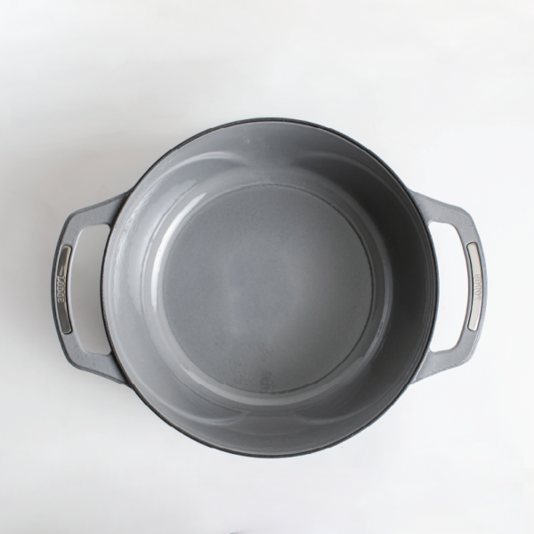 USA Enamel Cast Iron Dutch Oven